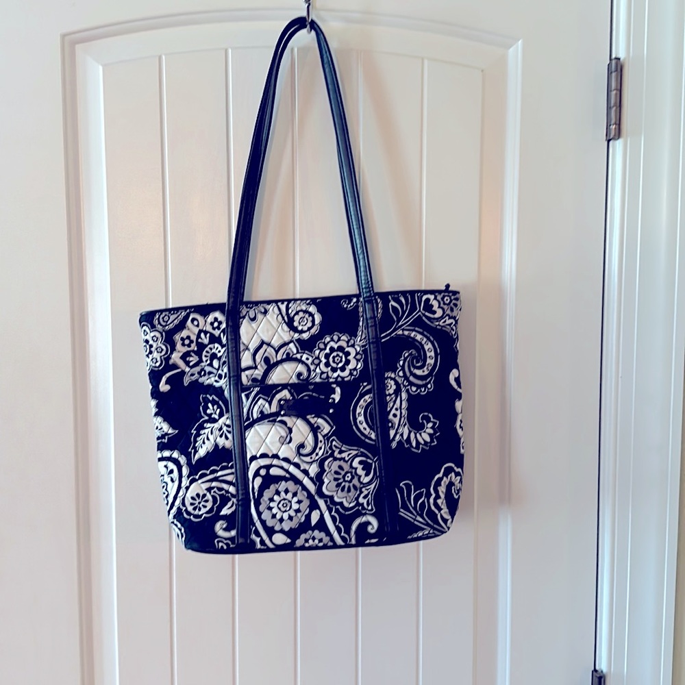 Vera Bradley Bag black and white tote bag!